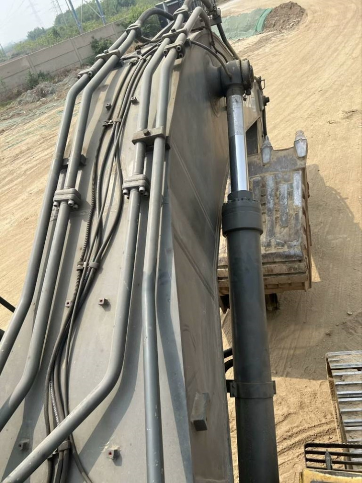 Crawler excavator Volvo 480: picture 32