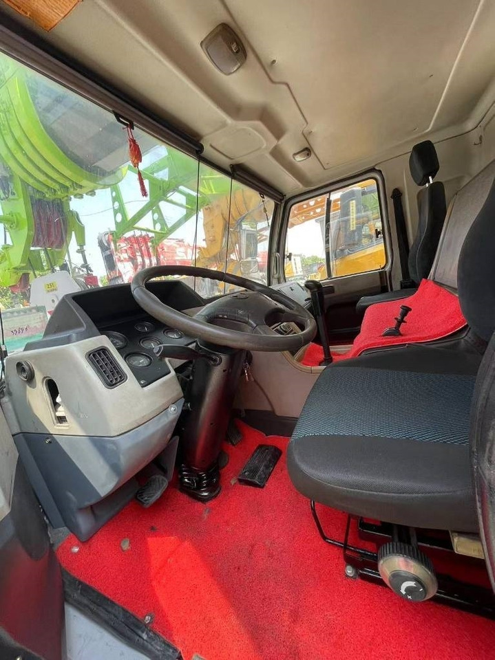 Zoomlion ZTC251V - Mobile crane: picture 4 Zoomlion ZTC251V - Mobile crane: picture 4