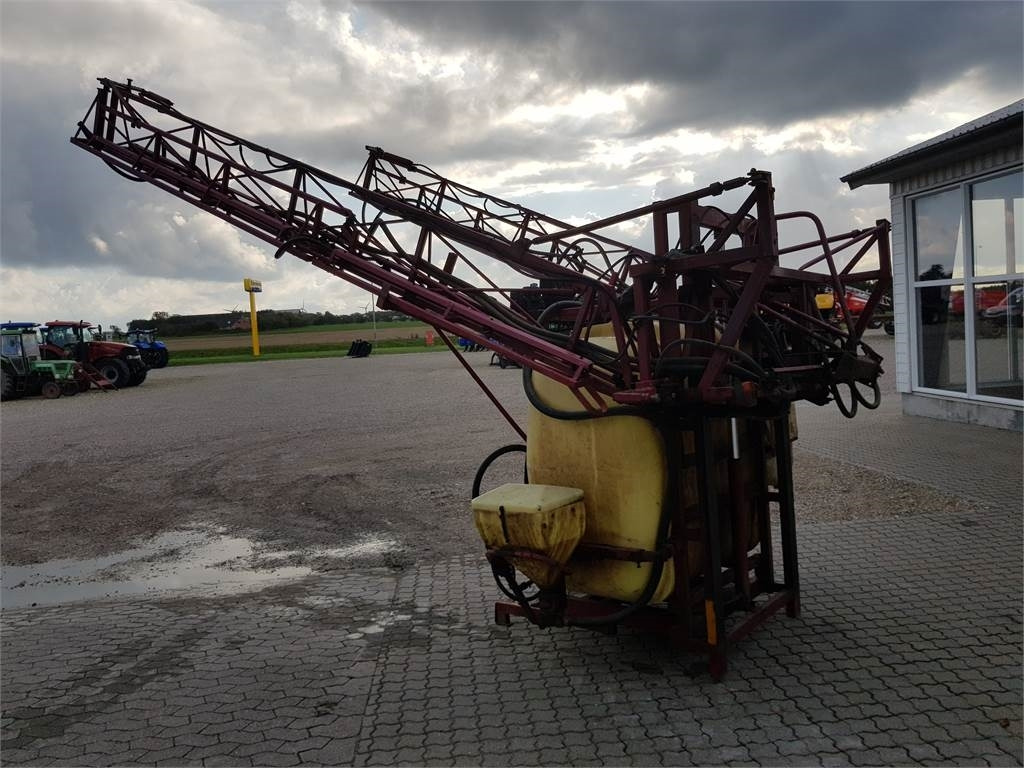 Hardi 1200L, 20 M. MED EL - Tractor mounted sprayer: picture 3 Hardi 1200L, 20 M. MED EL - Tractor mounted sprayer: picture 3