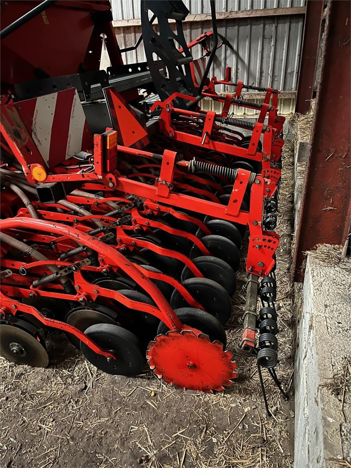 Kuhn VENTA NC4000HR - Combine seed drill: picture 2 Kuhn VENTA NC4000HR - Combine seed drill: picture 2