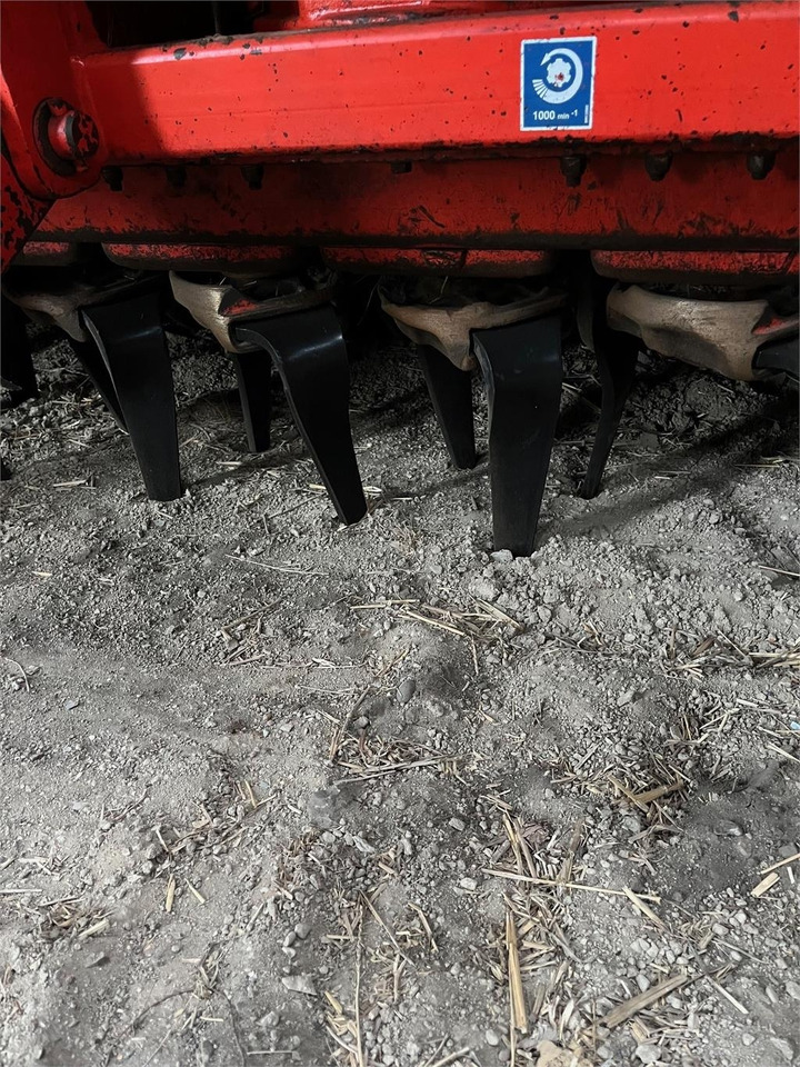 Kuhn VENTA NC4000HR - Combine seed drill: picture 4 Kuhn VENTA NC4000HR - Combine seed drill: picture 4