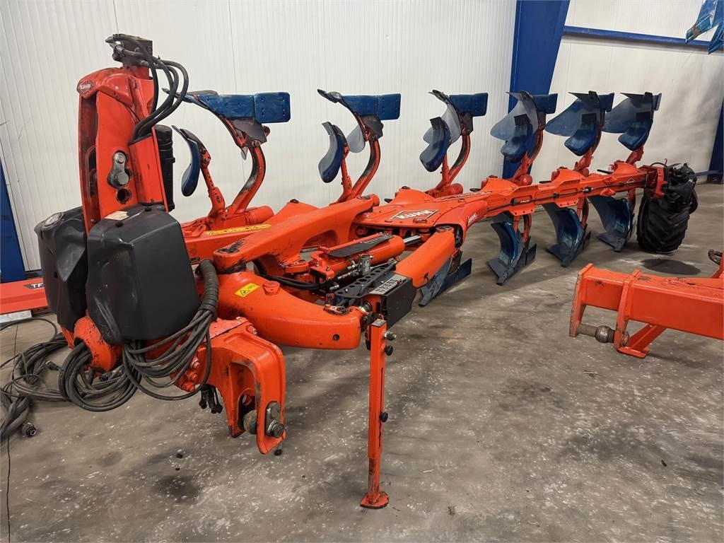 Kuhn VM L-NSH 5+1 ON LAND  - Plow: picture 1 Kuhn VM L-NSH 5+1 ON LAND  - Plow: picture 1
