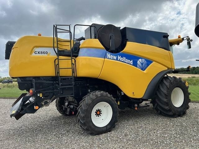 New Holland CX860 SLH - Combine harvester: picture 3 New Holland CX860 SLH - Combine harvester: picture 3