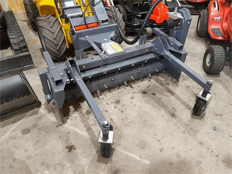 Eurotrac POWER RAKE - Attachment for Construction machinery: picture 1 Eurotrac POWER RAKE - Attachment for Construction machinery: picture 1