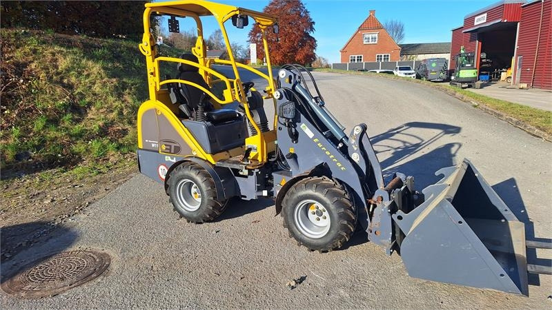 Eurotrac W11 - Compact loader: picture 4 Eurotrac W11 - Compact loader: picture 4