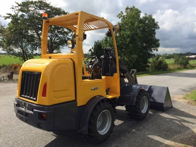 Eurotrac W12 - Compact loader: picture 3 Eurotrac W12 - Compact loader: picture 3