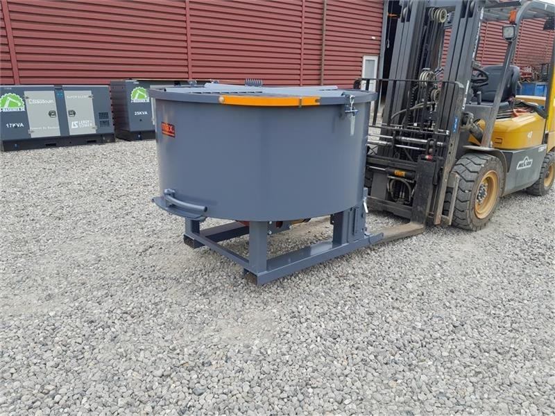 - - - FK MASCHINERY - Concrete mixer: picture 1 - - - FK MASCHINERY - Concrete mixer: picture 1