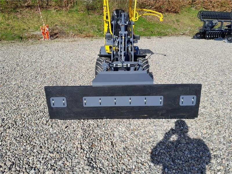 FK Machinery FODER SKRABER  - Blade for Construction machinery: picture 2 FK Machinery FODER SKRABER  - Blade for Construction machinery: picture 2