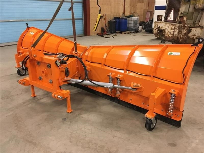 - - - J-Maskiner Kombiplov 400 - Snow plough for Agricultural machinery: picture 3 - - - J-Maskiner Kombiplov 400 - Snow plough for Agricultural machinery: picture 3