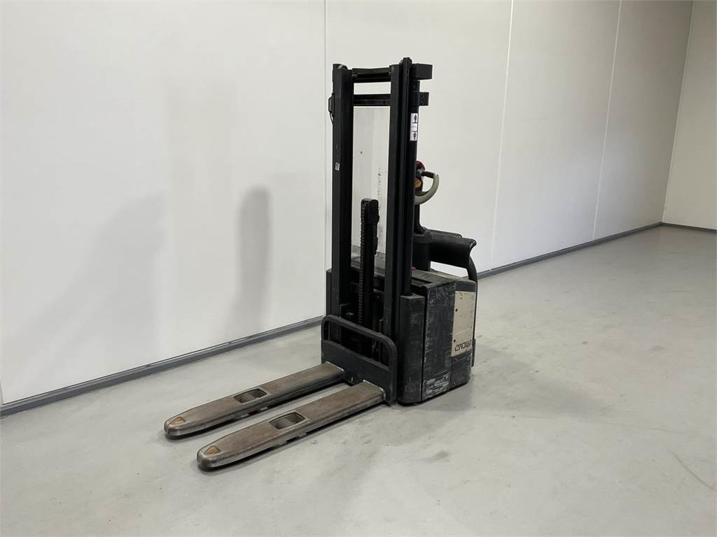 Crown WE2300S-1,25 TF - Stacker: picture 4 Crown WE2300S-1,25 TF - Stacker: picture 4