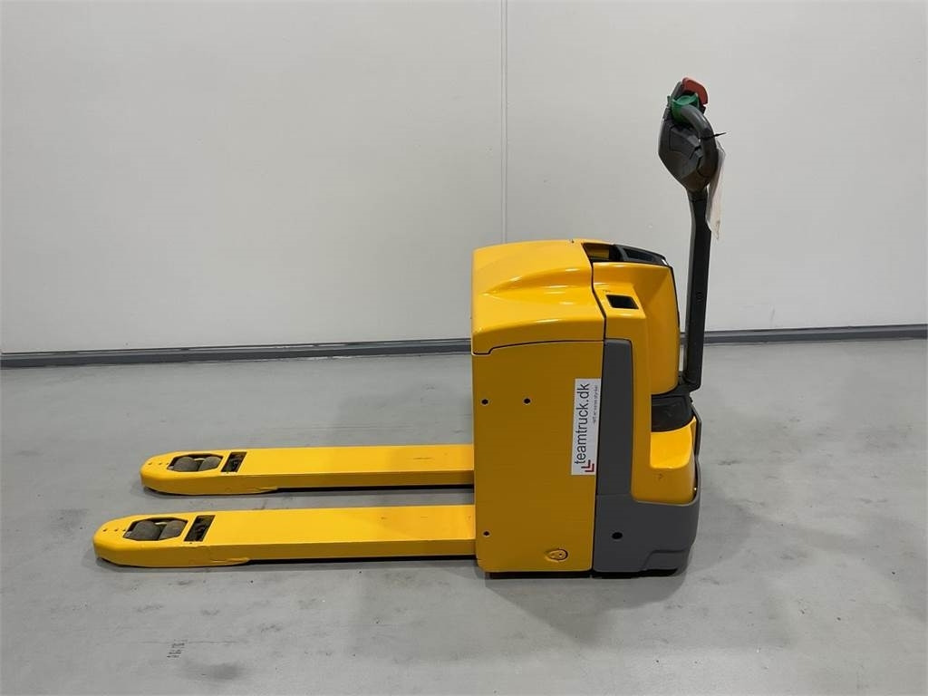Jungheinrich EJE 225 - Pallet truck: picture 3 Jungheinrich EJE 225 - Pallet truck: picture 3