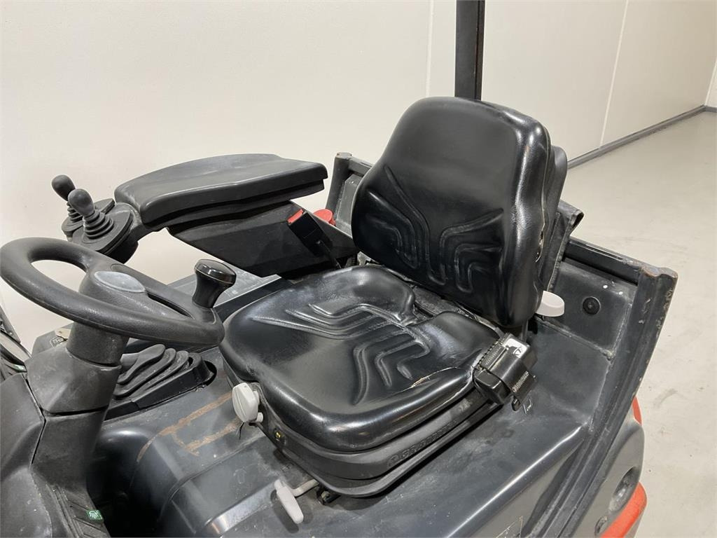 Linde E16C-02 - Electric forklift: picture 5 Linde E16C-02 - Electric forklift: picture 5