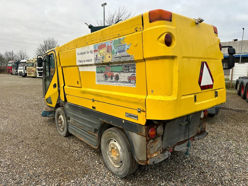 Johnston CN400 - Road sweeper: picture 4 Johnston CN400 - Road sweeper: picture 4