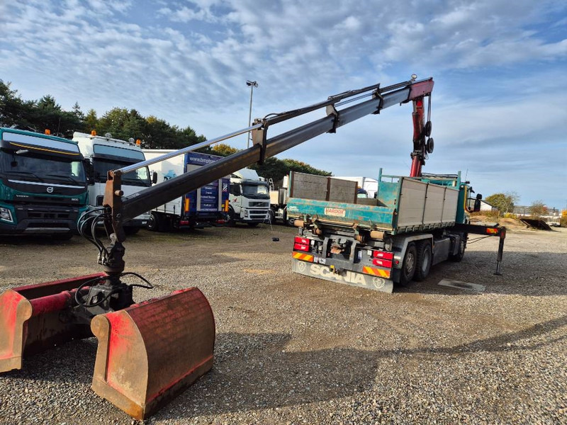 Scania P450 6x2/4 // HMF 2223 K4 // 3-way tip - Crane truck: picture 3 Scania P450 6x2/4 // HMF 2223 K4 // 3-way tip - Crane truck: picture 3