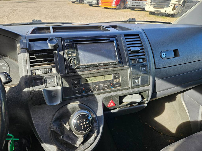 Leasing of Volkswagen Caravelle 2,5 TDi 130 lang 10prs 5d Volkswagen Caravelle 2,5 TDi 130 lang 10prs 5d: picture 12