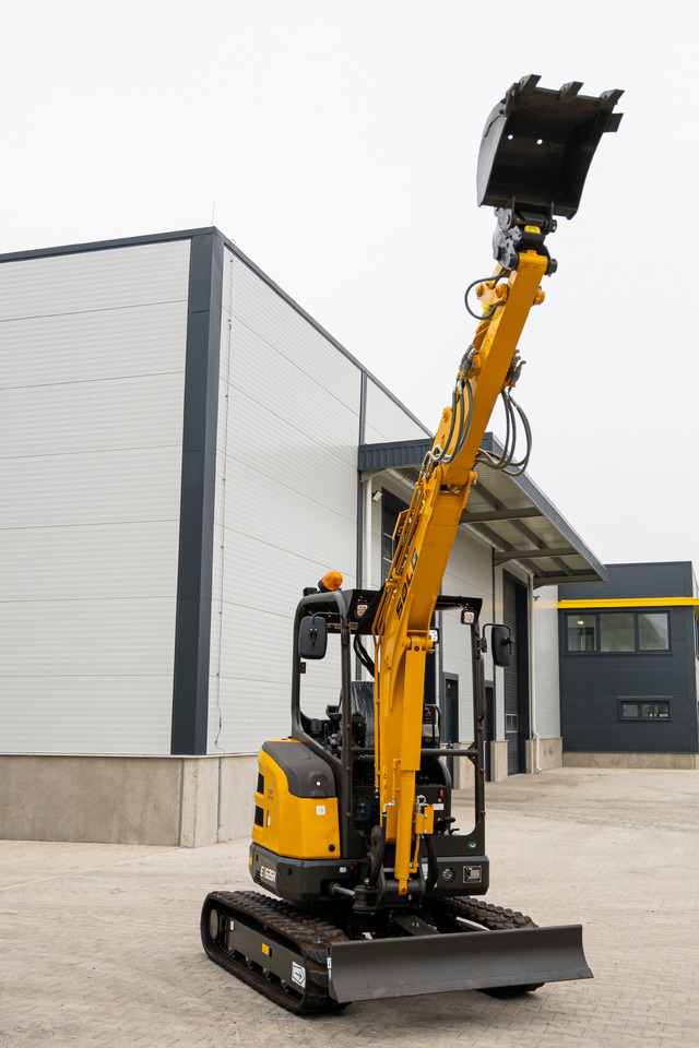Crawler excavator SDLG ER626H: picture 6