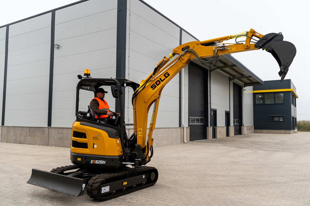Crawler excavator SDLG ER626H: picture 7