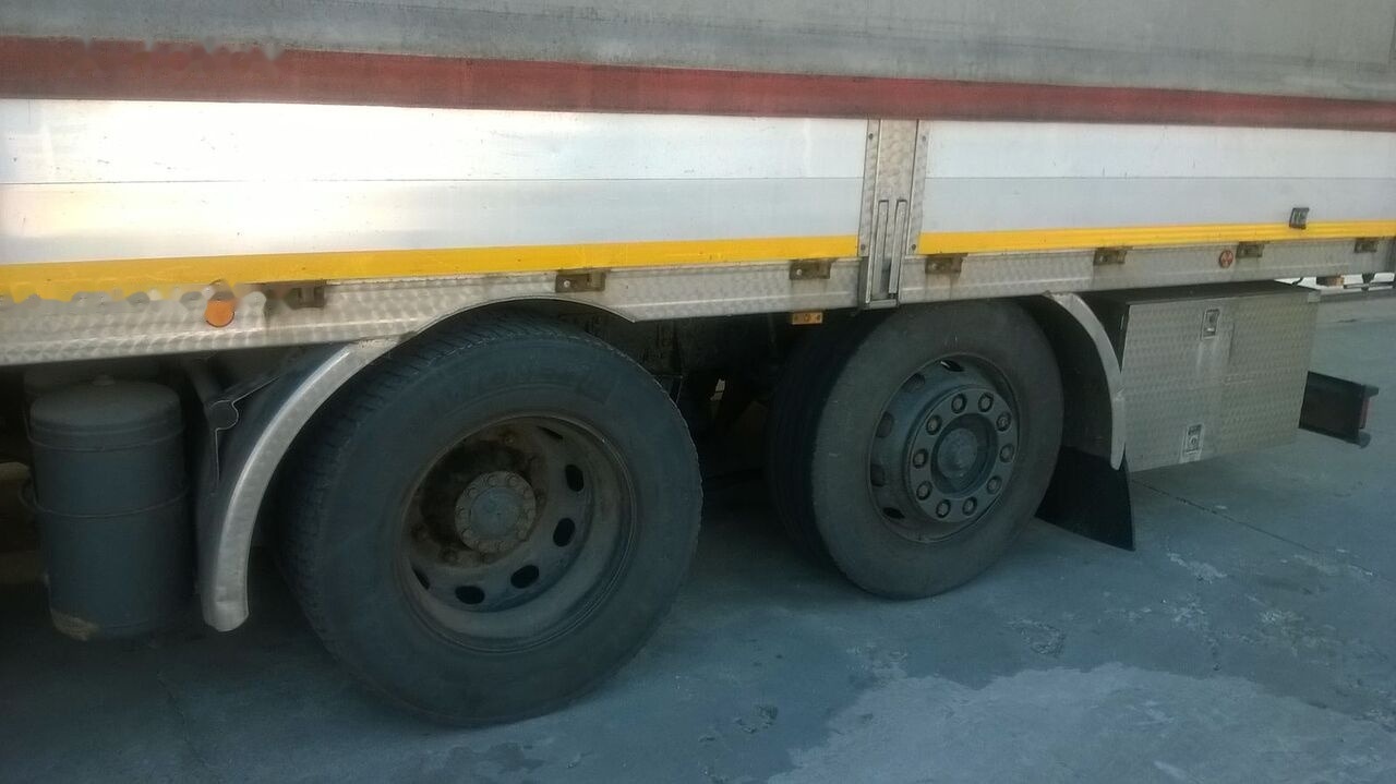 Curtainsider truck DAF CF 75.290: picture 12