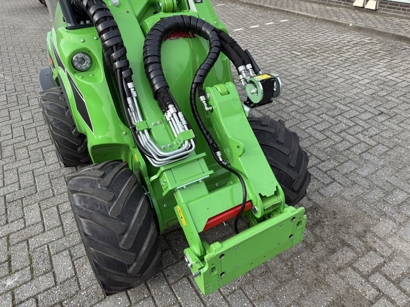 Wheel loader Avant 635i TDS: picture 9