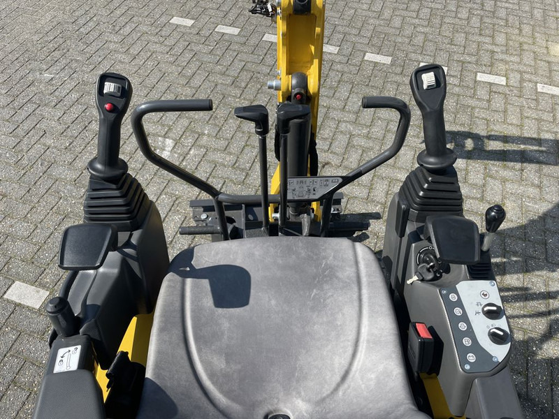 New Holland E12D Minigraver - Mini excavator: picture 5 New Holland E12D Minigraver - Mini excavator: picture 5