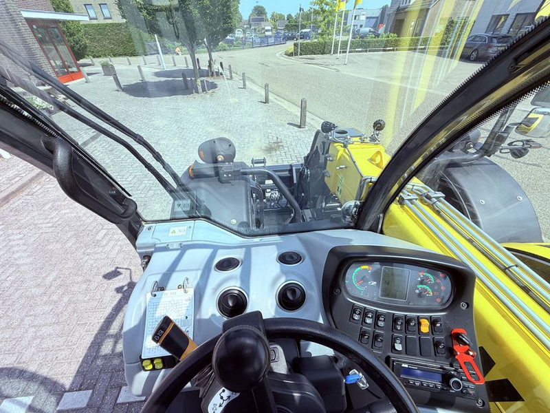 Leasing of New Holland TH7.42 Telehandler New Holland TH7.42 Telehandler: picture 16 Leasing of New Holland TH7.42 Telehandler New Holland TH7.42 Telehandler: picture 16