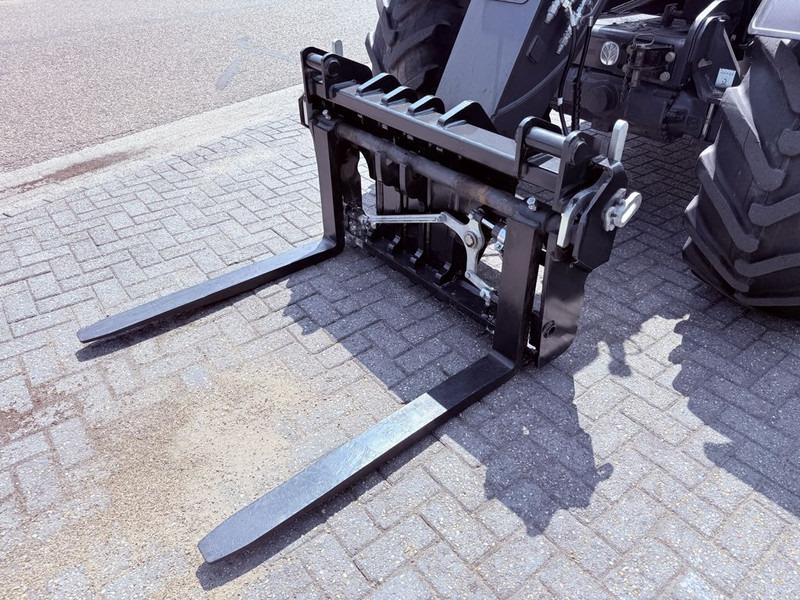 Leasing of New Holland TH7.42 Telehandler New Holland TH7.42 Telehandler: picture 9 Leasing of New Holland TH7.42 Telehandler New Holland TH7.42 Telehandler: picture 9