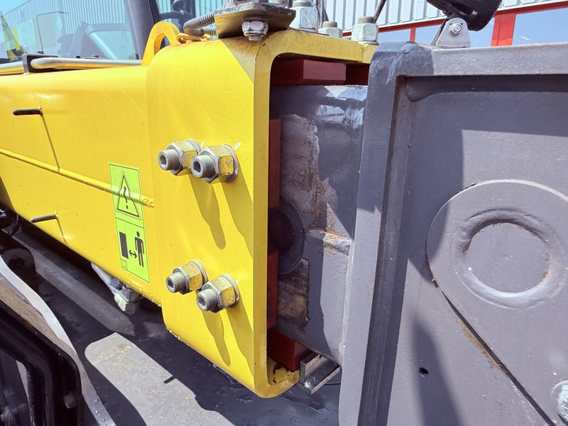 Leasing of New Holland TH7.42 Telehandler New Holland TH7.42 Telehandler: picture 14 Leasing of New Holland TH7.42 Telehandler New Holland TH7.42 Telehandler: picture 14