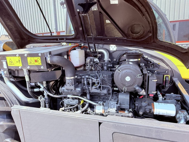 Leasing of New Holland TH7.42 Telehandler New Holland TH7.42 Telehandler: picture 17 Leasing of New Holland TH7.42 Telehandler New Holland TH7.42 Telehandler: picture 17