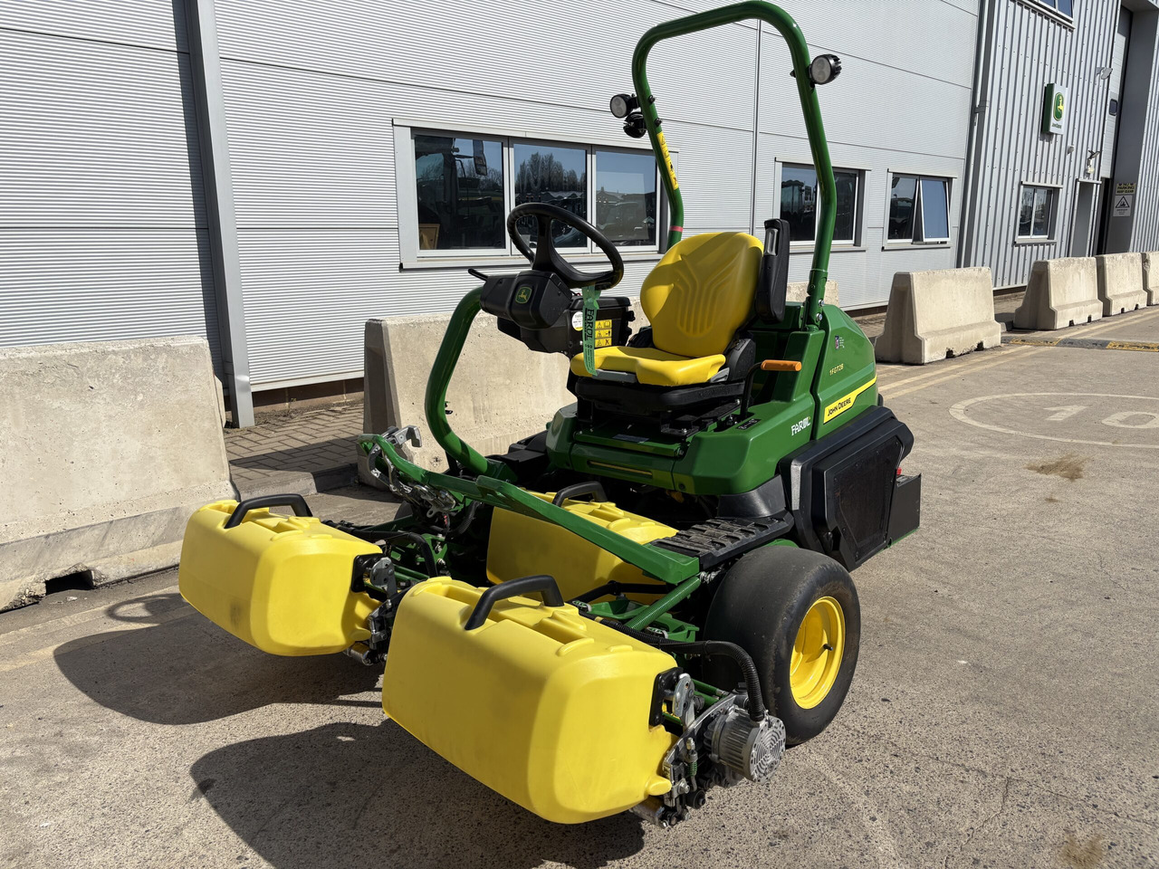 John Deere 2750E Triplex mower - Garden mower: picture 2 John Deere 2750E Triplex mower - Garden mower: picture 2