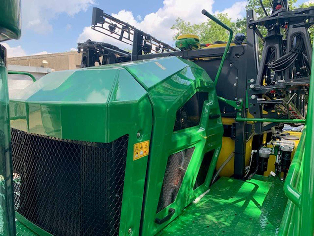 Sprayer John Deere 340M: picture 10