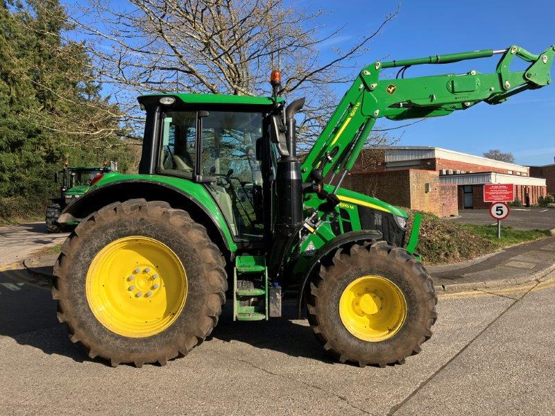 John Deere 6110M - Farm tractor: picture 1 John Deere 6110M - Farm tractor: picture 1