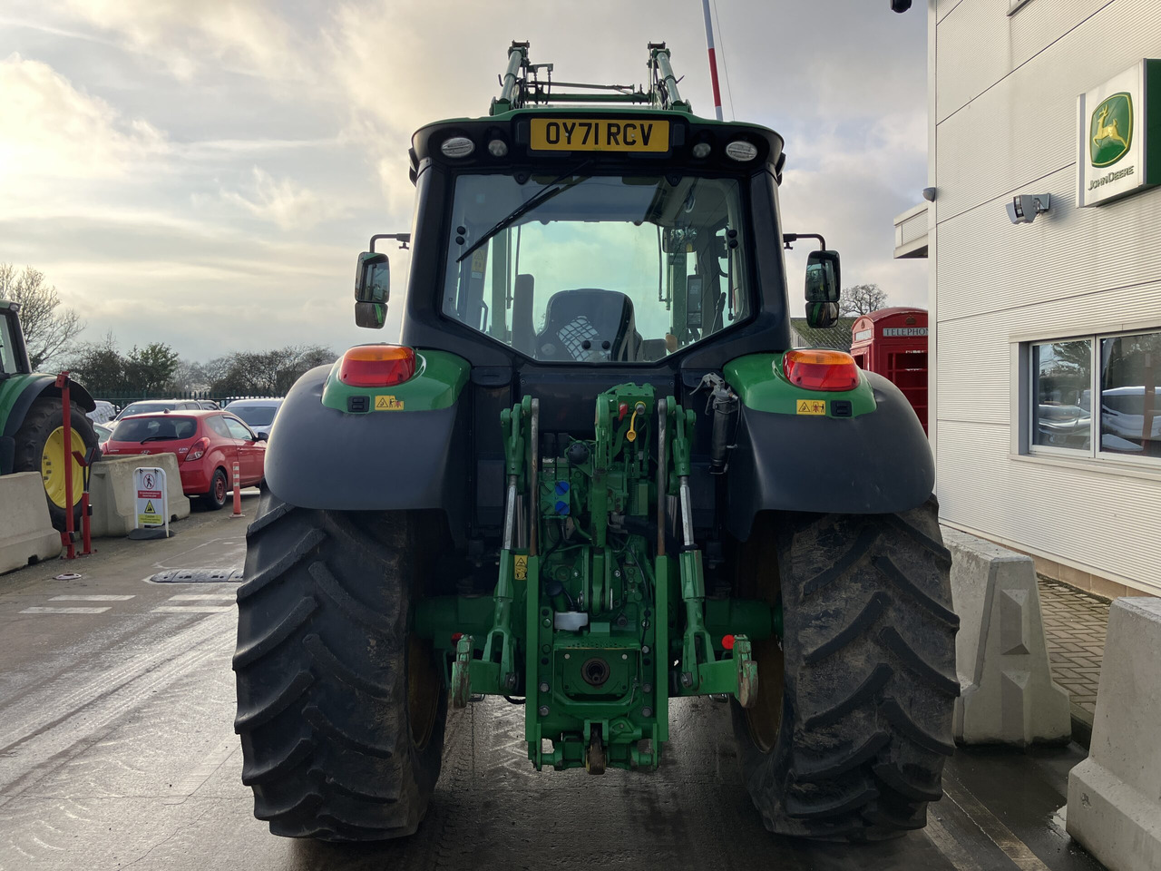 John Deere 6120M + 623M loader - Farm tractor: picture 3 John Deere 6120M + 623M loader - Farm tractor: picture 3