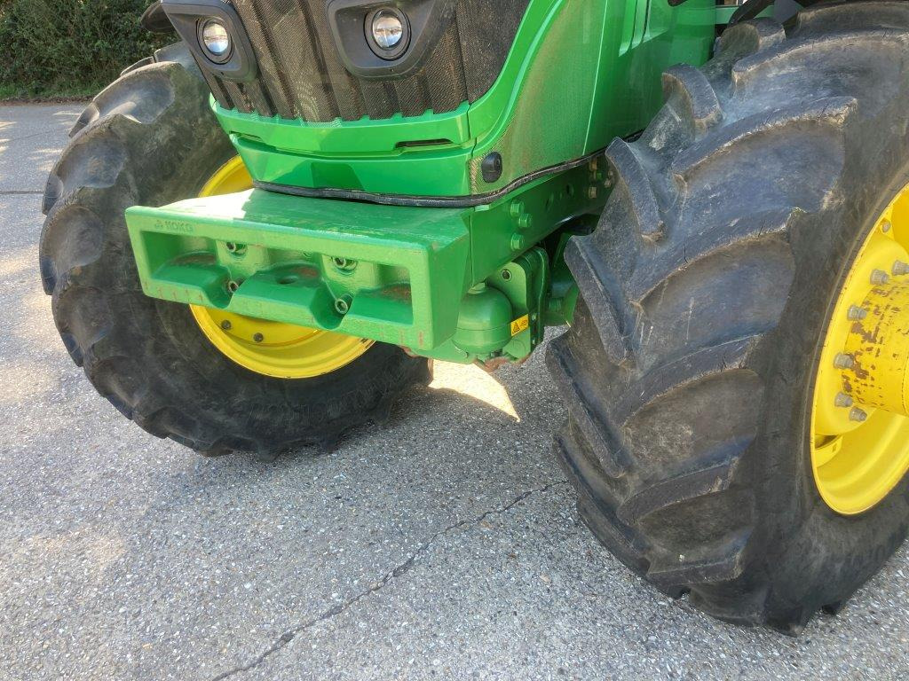 John Deere 6155M - Farm tractor: picture 5 John Deere 6155M - Farm tractor: picture 5