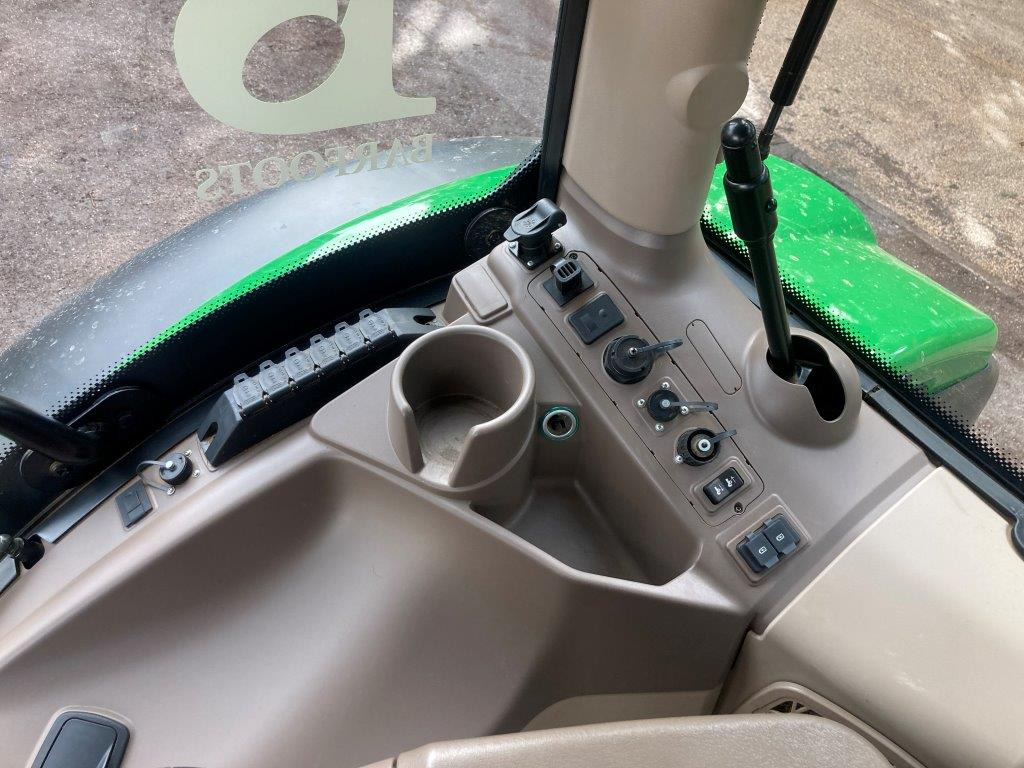 Farm tractor John Deere 6R 215: picture 13