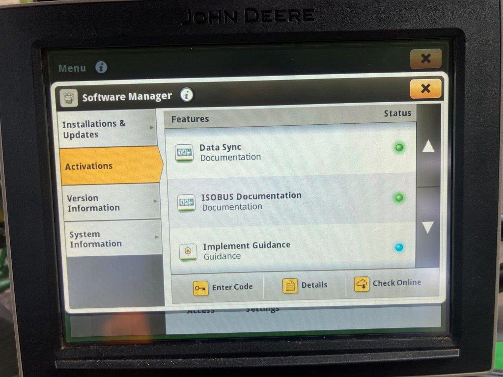 Farm tractor John Deere 6R 215: picture 17
