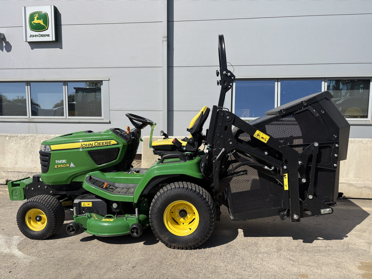John Deere X950R Cut & Collect mower - Garden mower: picture 2 John Deere X950R Cut & Collect mower - Garden mower: picture 2