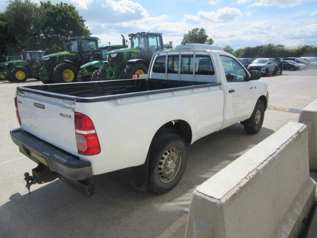 Leasing of  TOYOTA HILUX HI-LUXURY ACTIVE D-4D SINGLE CAB TOYOTA HILUX HI-LUXURY ACTIVE D-4D SINGLE CAB: picture 7