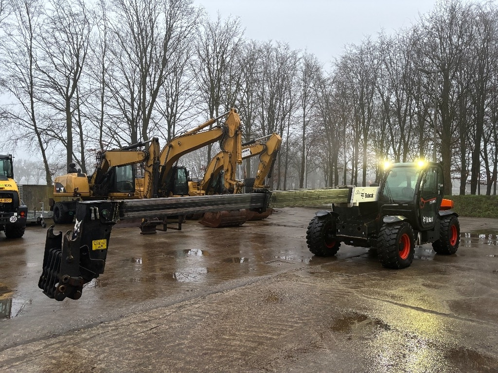 Telescopic handler Bobcat T 35.105 L: picture 20