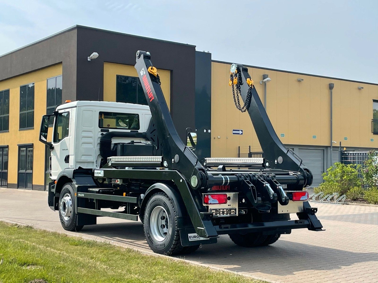 MAN TGM 18.320 4x2 Euro 6e Hiab Multilift Futura 12 - Tipper, Crane truck: picture 4 MAN TGM 18.320 4x2 Euro 6e Hiab Multilift Futura 12 - Tipper, Crane truck: picture 4
