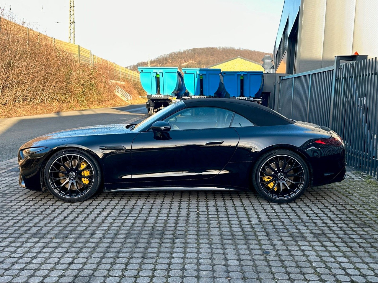 Mercedes-Benz SL 63 AMG Mercedes-AMG SL 63 4MATIC+ - Car: picture 2 Mercedes-Benz SL 63 AMG Mercedes-AMG SL 63 4MATIC+ - Car: picture 2
