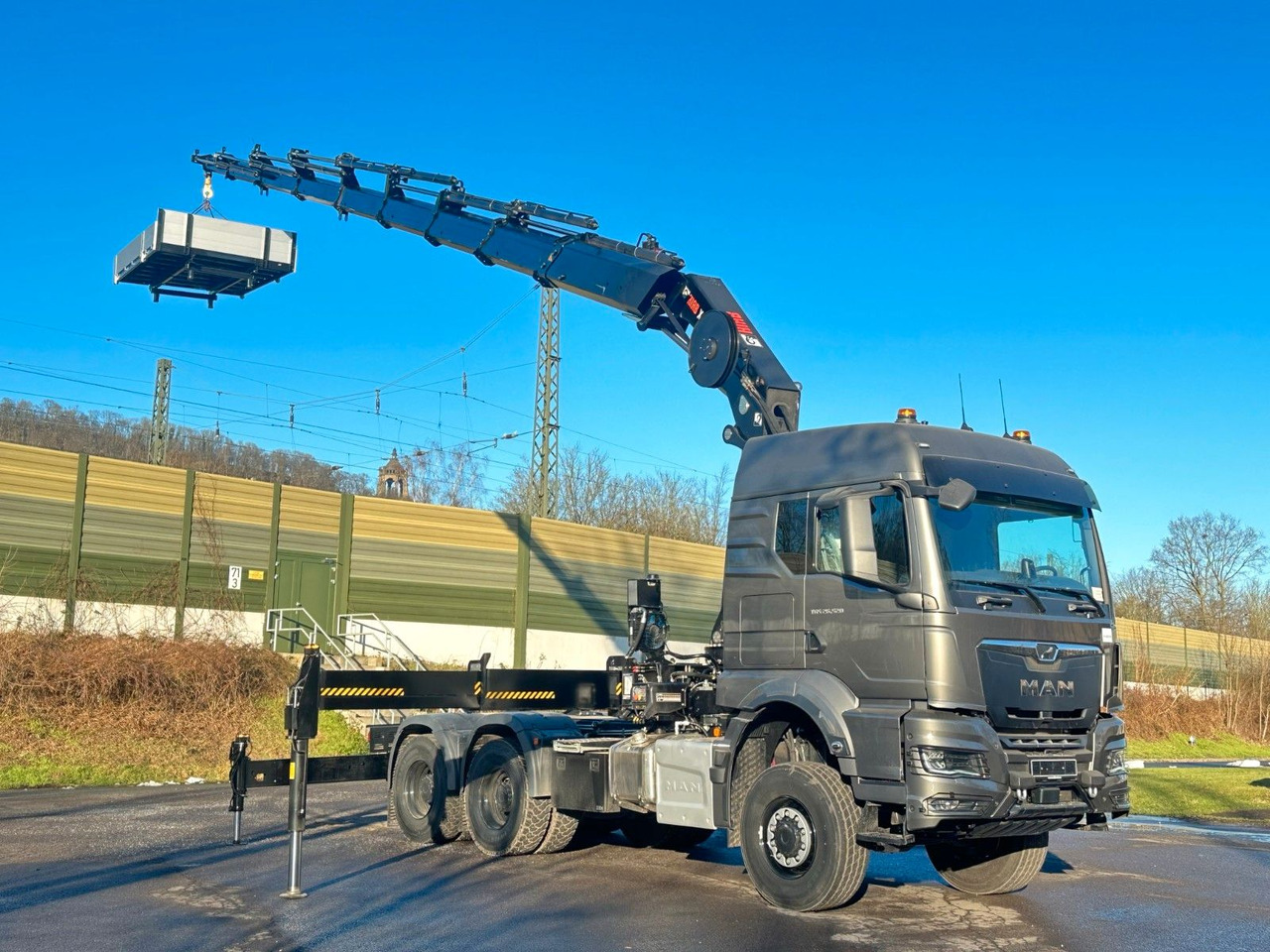 MAN TGS 26.520 6x6 Kran HIAB X-HIPRO 548E-8 - Tractor unit: picture 1 MAN TGS 26.520 6x6 Kran HIAB X-HIPRO 548E-8 - Tractor unit: picture 1