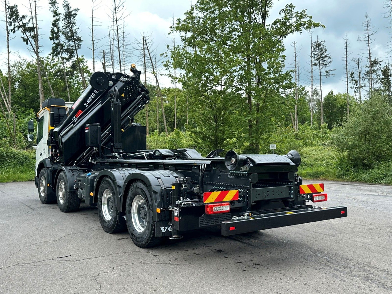 Hook lift truck, Crane truck Volvo FMX 500 8x4 Abrollkipper + Kran Hiab 658-6: picture 5