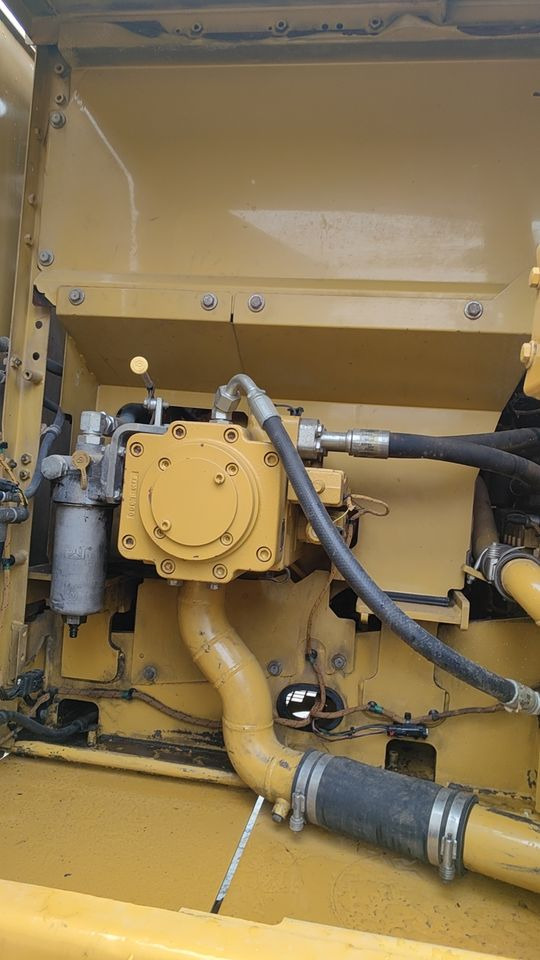 Crawler excavator Used Caterpillar 320gc Excavator 20 Tons Capacity CAT 320 320GC 320GX 320NG 323 325 326 329 330 Engine Motor Pump Bearing Sale: picture 6