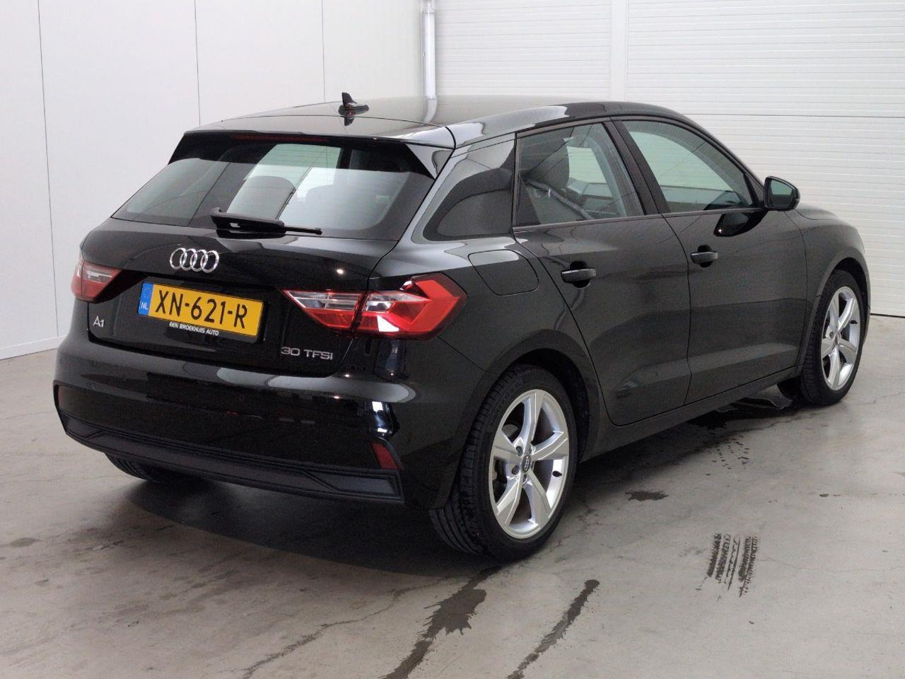 Audi A1 Sportback 30 TFSI Pro Line | 2019 | 76.942 km | XN621R | NAP: Logisch - Hatchback: picture 4 Audi A1 Sportback 30 TFSI Pro Line | 2019 | 76.942 km | XN621R | NAP: Logisch - Hatchback: picture 4