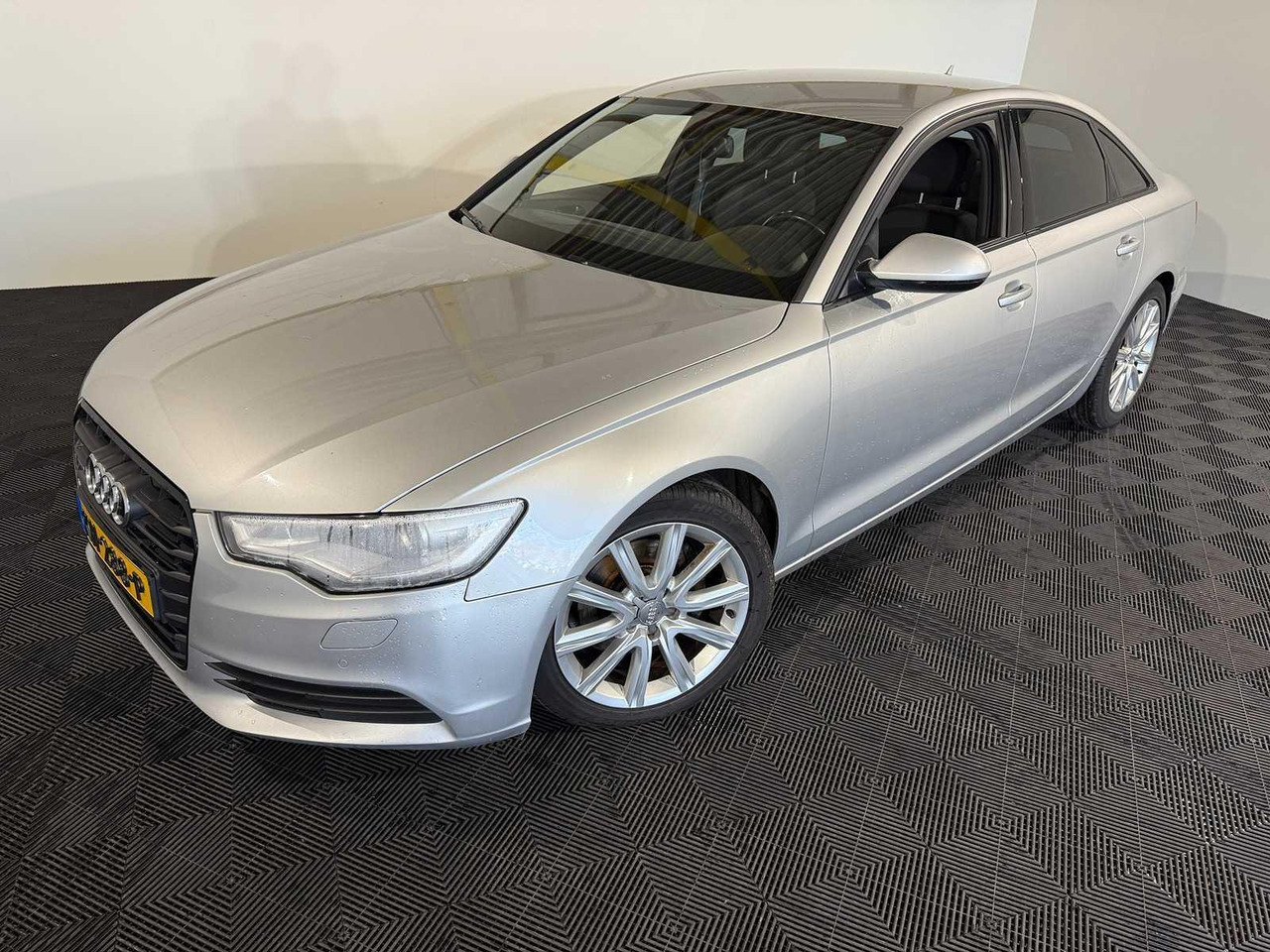 Audi A6 Limousine 2.8 FSI KH-288-P 236.914 km - Car: picture 1 Audi A6 Limousine 2.8 FSI KH-288-P 236.914 km - Car: picture 1