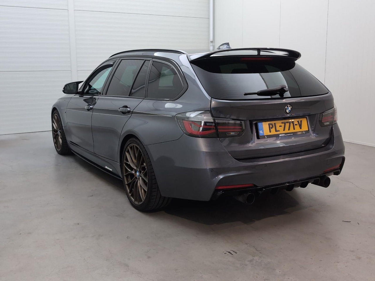BMW 3-serie Touring 340i xDrive High Executive | 2017 | 202.316 km | Automaat | PL771V | NAP: Geen oordeel - Car: picture 3 BMW 3-serie Touring 340i xDrive High Executive | 2017 | 202.316 km | Automaat | PL771V | NAP: Geen oordeel - Car: picture 3