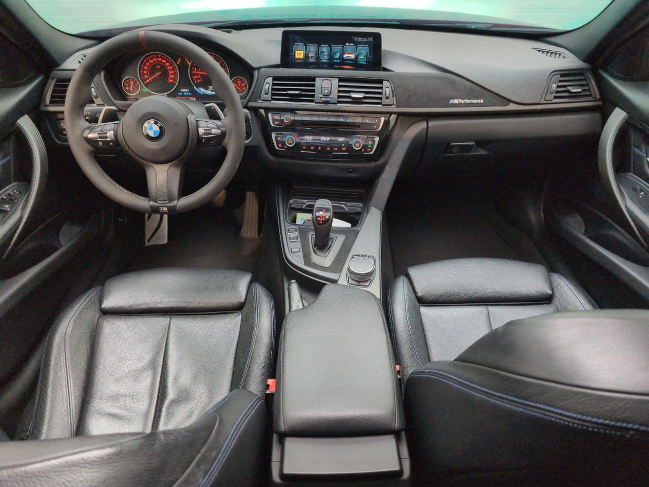 BMW 3-serie Touring 340i xDrive High Executive | 2017 | 202.316 km | Automaat | PL771V | NAP: Geen oordeel - Car: picture 5 BMW 3-serie Touring 340i xDrive High Executive | 2017 | 202.316 km | Automaat | PL771V | NAP: Geen oordeel - Car: picture 5