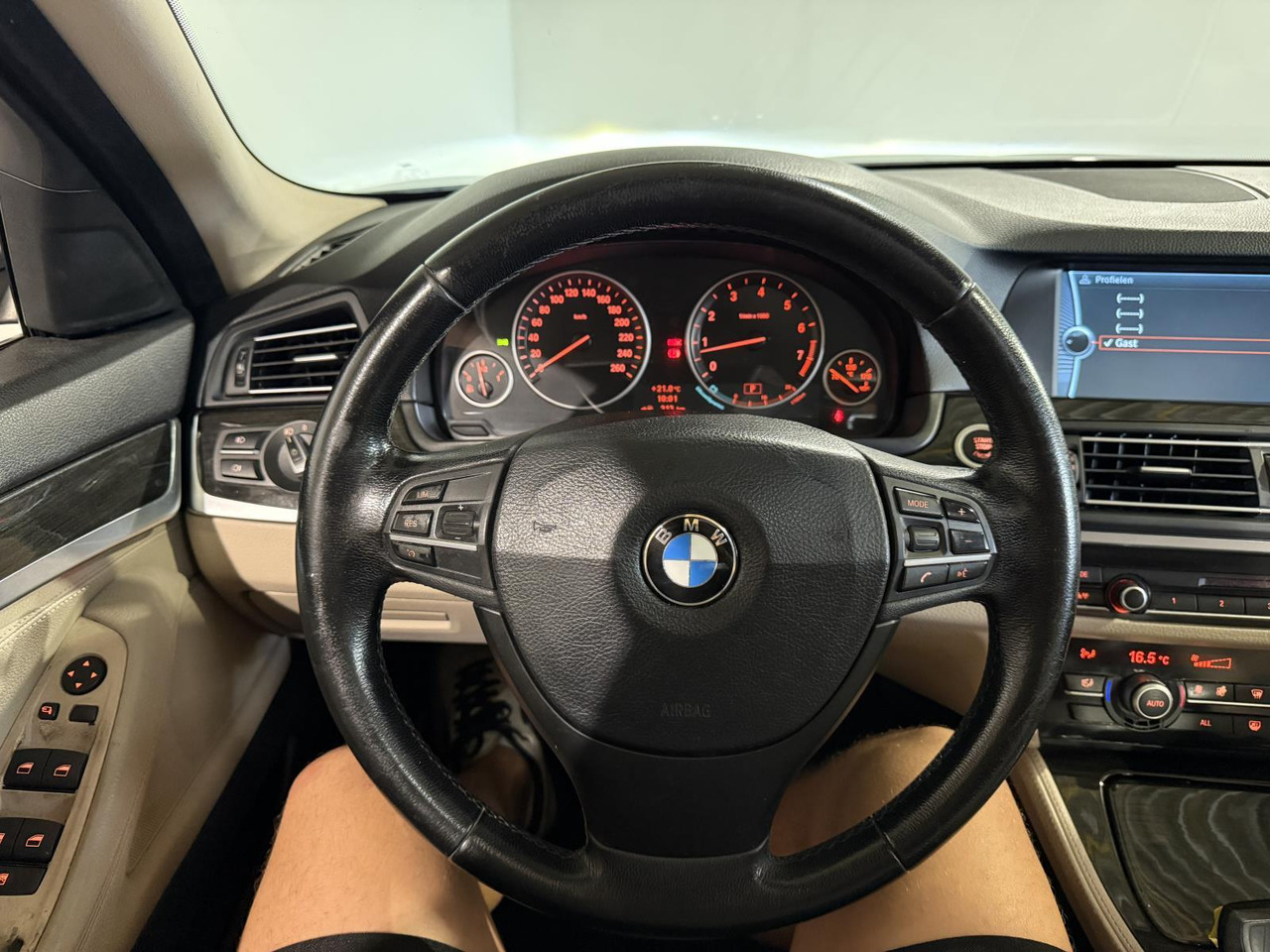 BMW 5-serie 523i High Executive M-sport | 2011 | 259.445 km | G-885- VL - Sedan: picture 4 BMW 5-serie 523i High Executive M-sport | 2011 | 259.445 km | G-885- VL - Sedan: picture 4