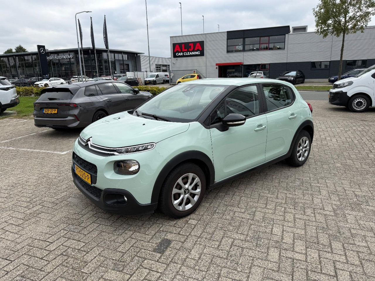 Citroen C3 1.2 PureTech Feel | 2017 | 125.672 km | PT020P | NAP: Logisch - Hatchback: picture 1 Citroen C3 1.2 PureTech Feel | 2017 | 125.672 km | PT020P | NAP: Logisch - Hatchback: picture 1