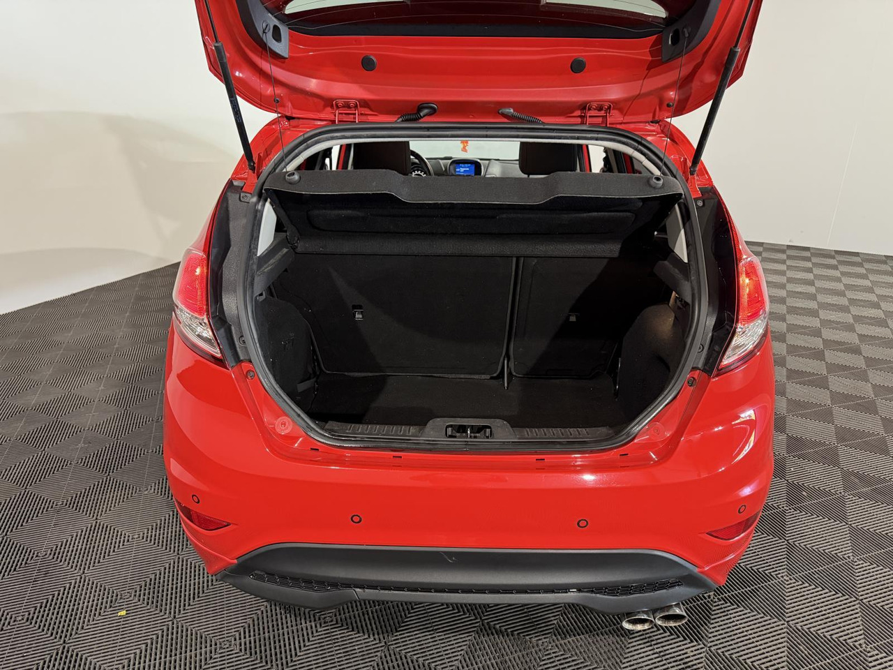 Ford | Fiesta | 1.0 EcoBoost Hot Hatch | 2014 | 193.394 km | 1TSN24 | Logisch - Hatchback: picture 4 Ford | Fiesta | 1.0 EcoBoost Hot Hatch | 2014 | 193.394 km | 1TSN24 | Logisch - Hatchback: picture 4
